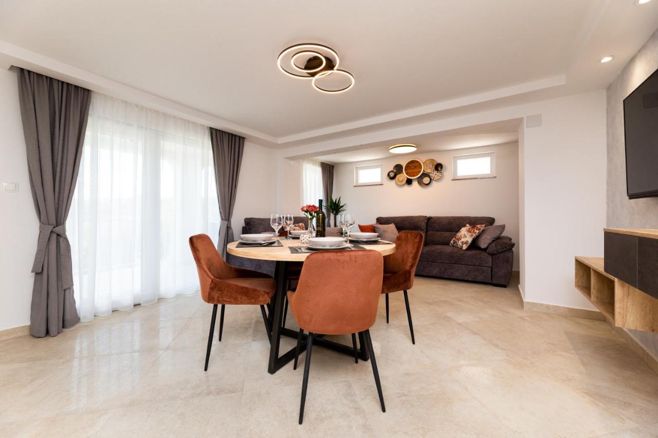 Apartment Miko Sveti Ivan Dobrinjski Esterno foto